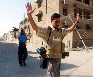 فريق تلفزيون رويترز يتعرض لاعتداء شرق بغداد