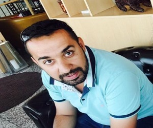 مقتل صحفي في القيارة ومخاوف على سلامة الفرق الاعلامية