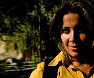 صحفية تتعرض للطعن بسكين وسط بغداد